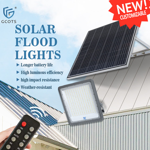 ไฟสปอร์ตไลท์ LED พลังงานแสงอาทิตย์กลางแจ้ง กันน้ำ IP65 ตัวเรือนอลูมิเนียม 30W/50W แสงเดย์ไลท์ ควบคุมด้วยเซ็นเซอร์แสง สำหรับลานบ้าน ห้างสรรพสินค้า สวนสาธารณะ - Product Image 1