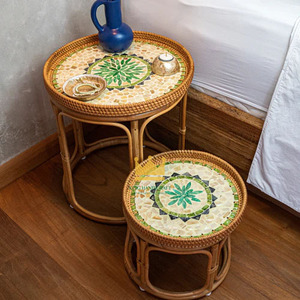Table basse ronde en rotin durable avec incrustation de coquillages et dessus en nacre, tables d'appoint gigognes pour la décoration intérieure moderne - Product Image 5