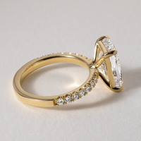 Anillo de Compromiso de Oro Amarillo con Diamante Creado en Laboratorio CVD VVS Certificado por IGI Personalizado, Oro de 10k 14k 18k, Corte Radiante y Engaste Pavé