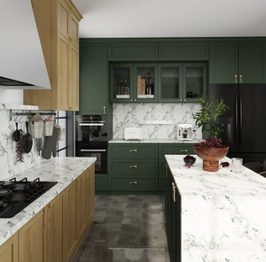 Armoires de cuisine en bois massif vert foncé sur mesure, style américain, ensemble d'armoires de cuisine avec îlot central pour villa - Product Image 2