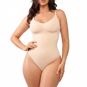 En gros Combinaison de yoga une pièce sculptante, style string, à maintien moyen du bas du dos, respirante et sans couture - Product Image 2