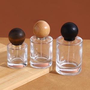 Botellas <span class=keywords><strong>de</strong></span> perfume <span class=keywords><strong>de</strong></span> vidrio redondas <span class=keywords><strong>de</strong></span> 30ml, 50ml, 100ml con <span class=keywords><strong>atomizador</strong></span> presurizado <span class=keywords><strong>de</strong></span> coche ámbar para Australia para limpiador facial - Product Image 4