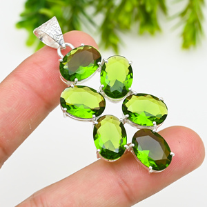 Colgante de peridoto verde de diseñador, piedra preciosa chapada en plata de ley, colgante de moda hecho a mano, joyería para unisex - Product Image 2