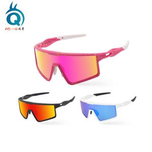Lunettes de soleil de cyclisme et de golf pour femmes, monture intégrale, UV400, avec logo OEM, design tendance, protection UV140 - Product Image 5
