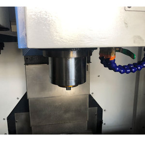 CNC métal fraiseuse <span class=keywords><strong>VMC</strong></span> 650 <span class=keywords><strong>nouvelle</strong></span> <span class=keywords><strong>vmc</strong></span> machine prix - Product Image 5