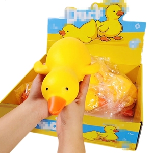 Jouet anti-stress Kawaii en forme de canard, jouet à pincer doux, jouet à presser en forme d'animal de dessin animé - Product Image 4