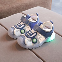 Chaussures d'été pour tout-petits, sandales à semelle souple avec lumières LED pour filles et garçons, design de personnage de dessin animé, pantoufles de cow-boy pour garçons