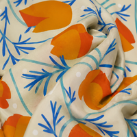 Écharpe en soie carrée à motif floral personnalisé, bord fini à la machine / Bandana pour femmes