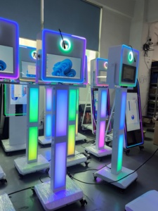 Nouvelle conception de borne <span class=keywords><strong>photo</strong></span> LED avec écran tactile LCD pour fêtes, mariages et selfies, machine <span class=keywords><strong>photo</strong></span> DSLR - Product Image 6