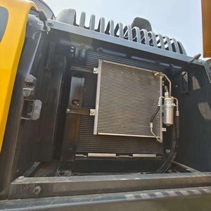 Excavatrice sur chenilles d'occasion Volvo EC210 de 21 tonnes, modèle coréen d'origine, également compatible avec les modèles EC140B et EC140BLC - Product Image 5