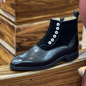 <b>Men's</b> British retro handcrafted casual shoesClassic British retro leather <b>boots</b> for <b>men</b> - Product Image 1