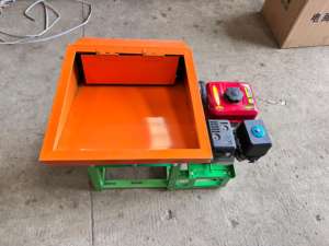 آلة تقشير الذرة الأوتوماتيكية المحمولة بدون تقشير للمزارع الصغيرة ذات إنتاجية عالية بمحرك - Product Image 4