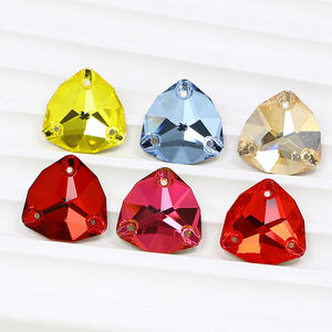 Dongzhou Cristaux Flatback Non Hotfix Coudre sur Strass Triangle Forme Perles de Cristal Accessoires de Couture pour Robe et Chaussures - Product Image 5