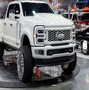 APPENA ARRIVATO: Ford F-450 Platinum 2024 USATO, Automatico, DOPPIA CABINA, PICK-UP - Product Image 1