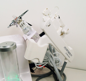 Pistolet d'injection d'oxygène sans aiguille pour mésothérapie, thérapie par micro-courant, machine d'hydradermabrasion faciale à l'oxygène 8 en 1 avec masque - Product Image 4