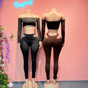 Completo <span class=keywords><strong>Sexy</strong></span> Due Pezzi Donna Y2K 2025: Top Corto a Spalle Scoperte con Maniche Lunghe e Pannello Trasparente & Pantaloni Aderenti - Product Image 2