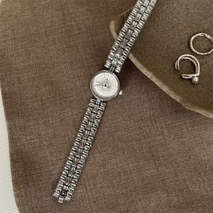 Reloj <span class=keywords><strong>de</strong></span> <span class=keywords><strong>cadena</strong></span> <span class=keywords><strong>de</strong></span> oro Vintage <span class=keywords><strong>de</strong></span> lujo para mujer, movimiento <span class=keywords><strong>de</strong></span> cuarzo <span class=keywords><strong>de</strong></span> moda <span class=keywords><strong>de</strong></span> nicho antiguo <span class=keywords><strong>de</strong></span> gama alta, caja <span class=keywords><strong>de</strong></span> aleación gruesa <span class=keywords><strong>de</strong></span> 10mm, esfera <span class=keywords><strong>de</strong></span> cristal - Product Image 5
