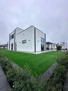 <span class=keywords><strong>Gazon</strong></span> artificiel ignifuge <span class=keywords><strong>de</strong></span> 40 mm pour jardin et tapis d'herbe avec taille <span class=keywords><strong>de</strong></span> <span class=keywords><strong>rouleau</strong></span> personnalisée et <span class=keywords><strong>gazon</strong></span> paysager - Product Image 5