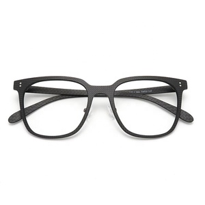 Vente en gros de <span class=keywords><strong>lunettes</strong></span> personnalisées en usine, <span class=keywords><strong>lunettes</strong></span> tendance à marque privée, montures de <span class=keywords><strong>lunettes</strong></span> en fibre de carbone unie <span class=keywords><strong>pour</strong></span> hommes - Product Image 1