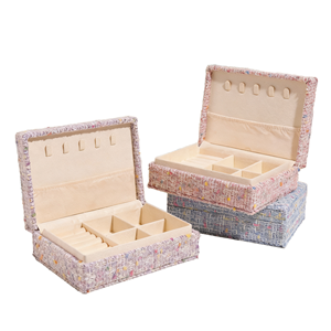 Boîte à bijoux avec intérieur multi-compartiments, étui de rangement pour bijoux avec emplacements pour suspendre des boucles d'oreilles, pour la maison et les voyages, organiseur de bijoux - Product Image 1