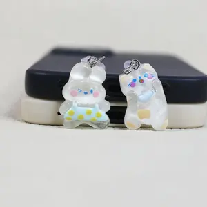 ウサギの電話防塵プラグ装飾ペンダント、iPhone/Samsung Type-Cインターフェースカップルギフトに適した電話アクセサリー - Product Image 3