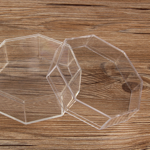 Hộp lưu trữ thực phẩm bằng nhựa hình bát giác nhỏ 10cm cho kẹo ngày Đỏ - Product Image 2