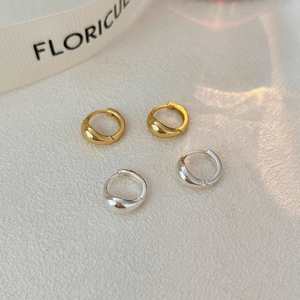 Pendientes de Perlas Chapados en Oro de 18k, Producción Propia Transfronteriza para Mayoristas, Metal Hipoalergénico, Estándar ASTM 316L - Product Image 1