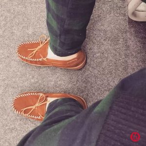 Nouvelles pantoufles d'intérieur en mousse à mémoire de forme pour femmes et hommes, pantoufles de maison texturées en mocassin, pantoufles d'hiver chaudes pour la maison, l'extérieur et le jardin - Product Image 5