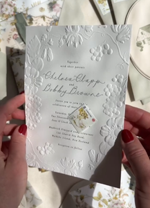 Invitations <span class=keywords><strong>de</strong></span> <span class=keywords><strong>mariage</strong></span> <span class=keywords><strong>de</strong></span> luxe personnalisées avec motifs floraux et végétaux détaillés, bordure 3D en relief, sur carton épais en coton, découpées et estampées à chaud - Product Image 2