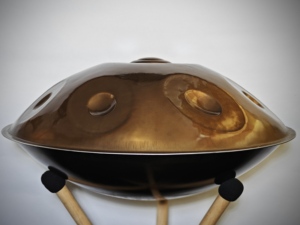 <span class=keywords><strong>Handpan</strong></span> entièrement fait à la main B2 Celtic <span class=keywords><strong>Amara</strong></span> Sound Healing Drum B2 Onoleo Kurd <span class=keywords><strong>Handpan</strong></span> Instrument à vendre Steel Hand Pan - Product Image 2