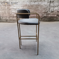 Chaises de bar hautes en velours avec pieds en métal personnalisés de style nordique, tabourets de bar scandinaves pour la cuisine