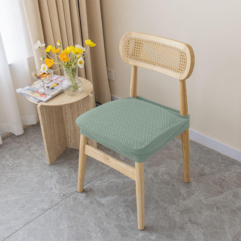 สีเขียวสนและไซเปรส