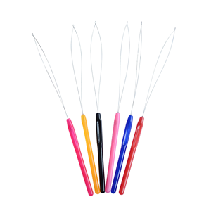 Aguja con Gancho de Acero Inoxidable y Mango de Plástico para Extensiones de Cabello, Micro Anillos y Cuentas (Varios Colores) - Product Image 1