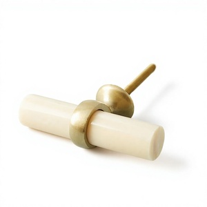 Pomo de Madera y Resina Ecológico Hecho a Mano, Forma Redonda, Color Negro Marrón, Decoración para el Hogar, Artesanía Artística, Fundición de Epoxi - Product Image 1