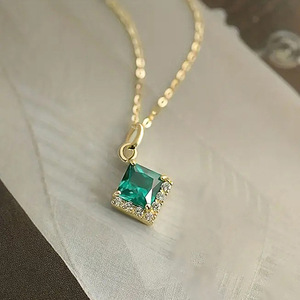 Collana con Ciondolo in Cristallo Verde Quadrato per Donne, Stile Giardino, Catena per Clavicola, Gioielli alla Moda - Product Image 1