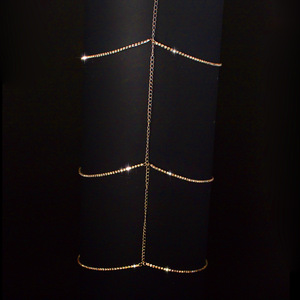 ヨーロッパとアメリカのセクシーな脚太ももハーネスジュエリービーチマルチレイヤーゴールドカラーロックチェーンラインストーン光沢のある女性のセクシーなボディ - Product Image 4