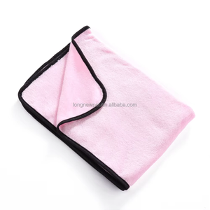 Manta Premium de franela para mascotas, cama rosa suave y cálida para perros - Product Image 3