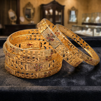 Vente en gros de bracelets plaqués or 14K, 18K, 24K, bracelets tendance, bracelets traditionnels, bijoux en laiton plaqué or, Oro Joyeria.