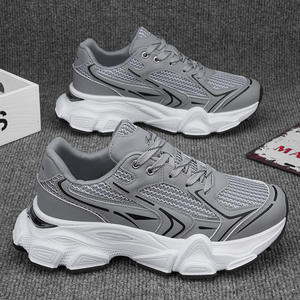 Vente directe usine – Chaussures de tennis pour hommes de haute qualité, tendance, tricotées, à semelle épaisse, respirantes, anti-odeur, rehaussantes - Product Image 2