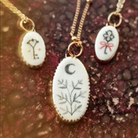 Nouvelle série de couleurs unies, pendentif en forme de fraise, peinture à l'huile DIY, couleur or 18 carats, préservation de la couleur