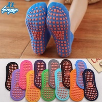 Chaussettes tricotées à semelle intégrale antidérapante, respirantes, en polyester écologique, absorbant la transpiration, séchage rapide, pour yoga et enfants