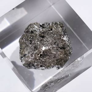 Cubo Acrílico con Minerales Naturales en su Interior, Decoración Geométrica Cuadrada de Resina, Decoración de Mesa para Todas las Temporadas, Regalo Personal - Product Image 4