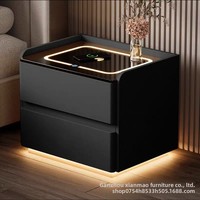 Table de chevet intelligente multifonctionnelle de luxe en acrylique avec rangement, chargeur sans fil et port USB pour chambre à coucher, style crème