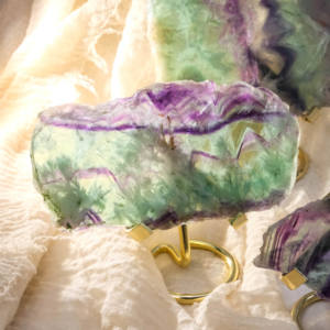 סיטונאי גבישים טבעי קשת פרוסת אבן פלואוריט מגולף קריסטל קישוט מלאכה לריפוי ושימוש מתנה - Product Image 2