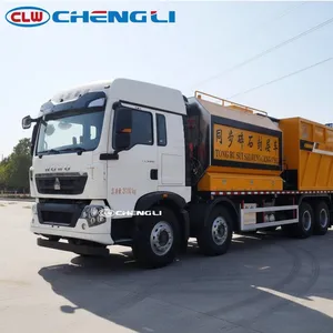 Camion pulvérisateur de granulats synchronisé Howo 8x4 avec réservoir d'asphalte de 11 000 L et réservoir de granulats de 15 000 L pour la construction routière et l'étanchéité des graviers - Product Image 5