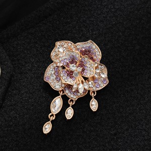 Broche de Lujo con Borla de Cristal Rosa Brillante y Diamantes Completos para Accesorios de Abrigo al por Mayor - Product Image 2