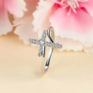 Anillo Cruzado de Oro Blanco con Diamantes Naturales de Corte Brillante Redondo, Color G, Joyería Religiosa Unisex T0470 - Product Image 3