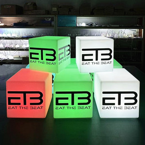 Cubo Luminoso Personalizado de 30 cm, Caja de Luz con Cambio de <span class=keywords><strong>Color</strong></span> RGB, Luces de Mesa Personalizadas para Eventos Corporativos - Product Image 1