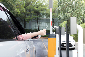 Thẻ vé pha chế thiết bị đỗ xe với Bluetooth <span class=keywords><strong>RFID</strong></span> <span class=keywords><strong>UHF</strong></span> Đầu đọc tầm xa cho quản lý bãi đậu xe dân cư - Product Image 4