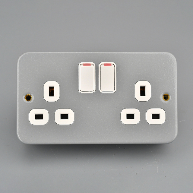 UK Standard 2 Gang Double 13A Switched Socket, Iron Metal Clad Electrical Wall Outlet, Customized Durable Household Socket